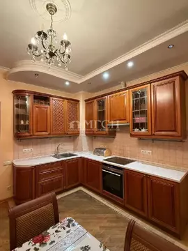 Продается 3-комнатная квартира