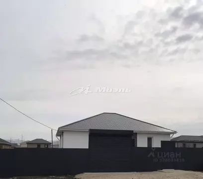 Дом в Крым, Симферопольский район, Добровское с/пос, с. Пионерское ул. ...