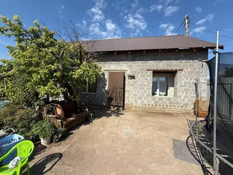 Дом в Оренбургская область, Оренбургский район, Нежинский сельсовет, ...