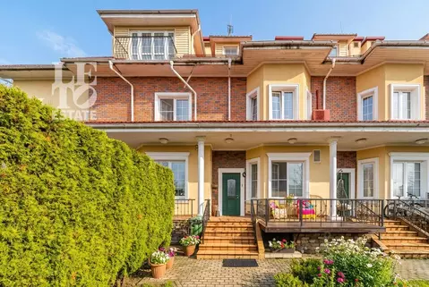 Таунхаус в Московская область, Красногорск городской округ, с. ...