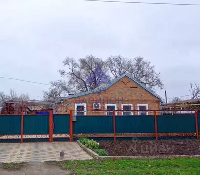 Дом в Ростовская область, пос. Зимовники ул. Железнодорожная, 57 (80 ...