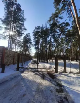 Участок в Московская область, Серпухов городской округ, д. Прилуки  ...