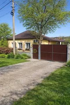 Дом в Крым, Симферопольский район, Трудовское с/пос, с. Денисовка ул. ...