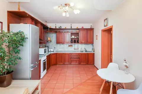 1-к кв. Тюменская область, Тюмень ул. Александра Матросова, 1к2 (52.9 ...