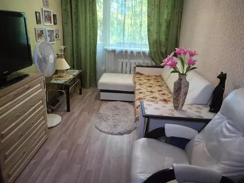 Продается комната в 5-комнатной квартире