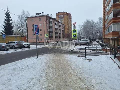 Помещение свободного назначения в Татарстан, Казань ул. Короленко, 52а ...
