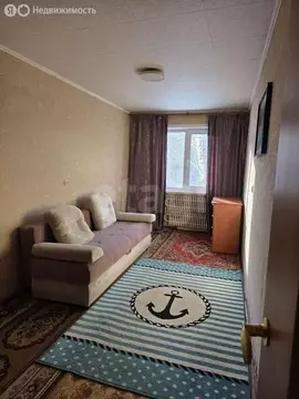 3-комнатная квартира: Омск, 3-й микрорайон, улица Путилова, 10 (59 м)