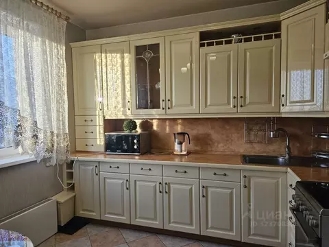 3-к кв. Москва Новоясеневский просп., 16К1 (76.0 м)