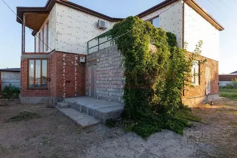 Дом в Астраханская область, Приволжский район, пос. Поляна ул. ...