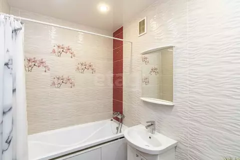 Студия Тюменская область, Тюмень проезд Геологоразведчиков, 44А (33.3 ...