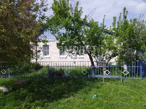 Дом в Курская область, Октябрьский район, Лобазовский сельсовет, ...