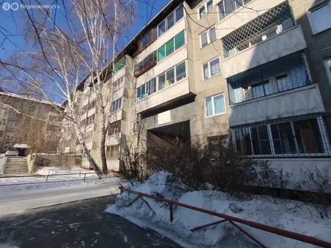 3-комнатная квартира: Иркутск, микрорайон Первомайский, улица Бажова, ...