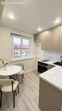 2-комнатная квартира: Тобольск, 4-й микрорайон, 31А (44 м)