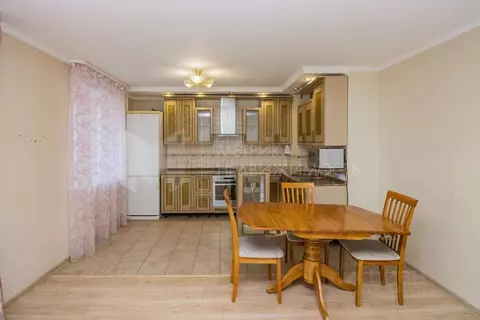 2-к кв. Тюменская область, Тюмень ул. Прокопия Артамонова, 15 (72.9 м)