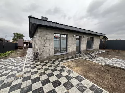 Дом в Самарская область, Волжский район, Курумоч с/пос, с. Курумоч ул. ...