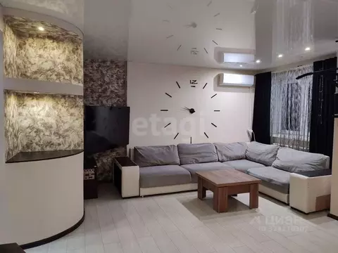 Студия Тюменская область, Тюмень ул. Николая Зелинского, 5 (47.0 м)