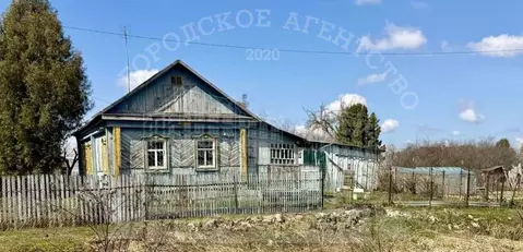 Дом в Калужская область, Перемышльский муниципальный округ, Ахлебинино ...