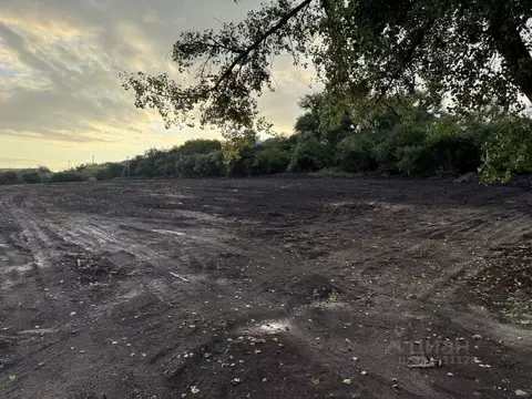 Участок в Ставропольский край, Пятигорск пл. Ленина (4.0 сот.)