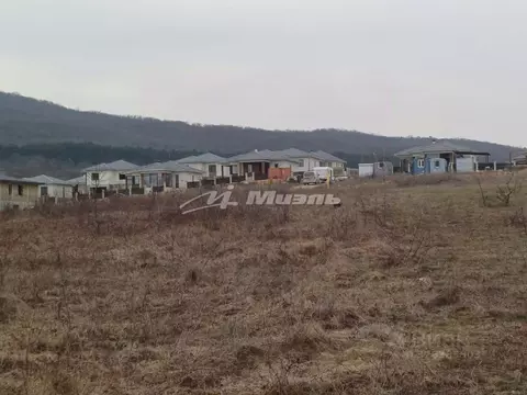 Участок в Крым, Симферопольский район, Добровское с/пос, с. ...