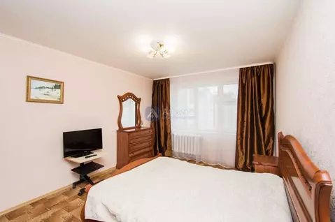 2-к кв. Тюменская область, Тюмень ул. Николая Семенова, 27к3 (62.4 м)