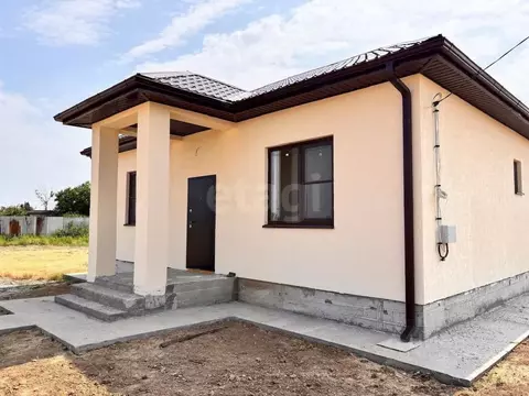 Дом в Астраханская область, Приволжский район, с. Карагали ул. ...