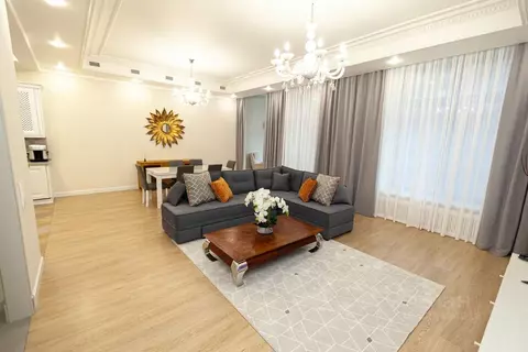 Квартира, 3 комнаты, 147 м