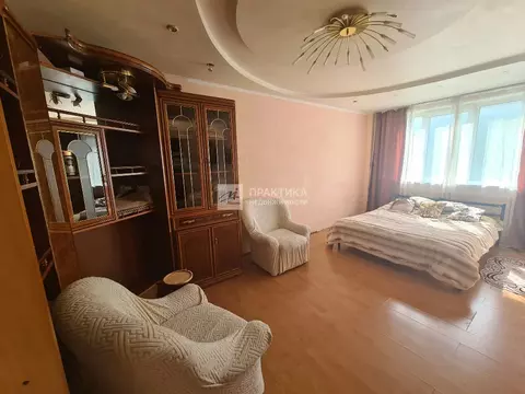 Продается 4-комнатная квартира