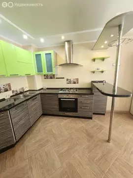 3-комнатная квартира: Энгельс, Минская улица, 23 (80 м)