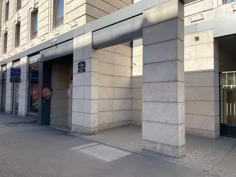 Гараж в Санкт-Петербург Боровая ул., 19А (13 м)