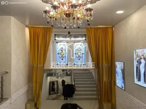 Торговая площадь (290 м)