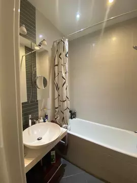 Продается 3-комнатная квартира