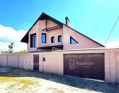 Дом в Волгоградская область, Волгоград Подъемная ул. (246 м)