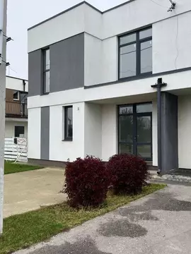 Коттедж в Самарская область, Ставропольский район, с. Ягодное ул. ...