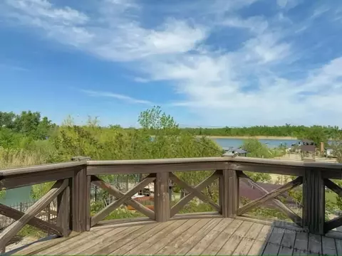 Коттедж в Ростовская область, Волгодонск ул. Отдыха, 5А (350 м)