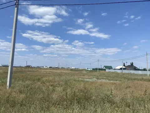 Участок в Волгоградская область, Волжский пос. Краснооктябрьский, ул. ...