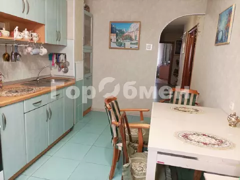 Продается 3-комнатная квартира