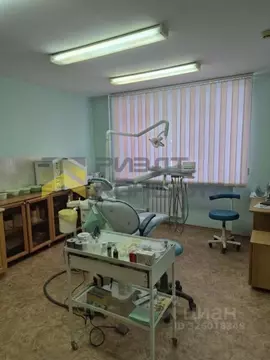 Помещение свободного назначения в Омская область, Омск ул. Петра ...