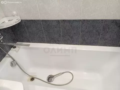 2-комнатная квартира: Калуга, улица Валентины Никитиной, 33 (42 м)