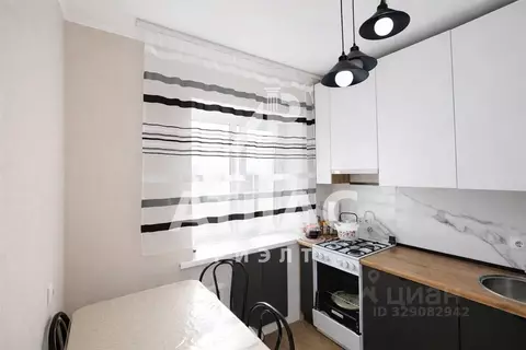 3-к кв. Омская область, Омск Торговая ул., 32 (53.9 м)