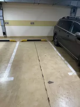 Гараж в Москва 4-й Добрынинский пер., 8 (10 м)