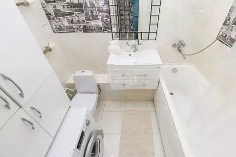 2-к кв. Удмуртия, Ижевск ул. Героя России Ильфата Закирова, 28 (66.4 ...