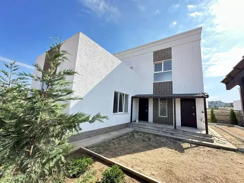 Дом в Крым, Евпатория городской округ, Заозерное пгт ул. Аллея Дружбы, ...