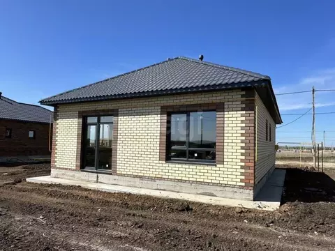 Дом в Оренбургская область, Оренбургский район, с. Благословенка ул. ...