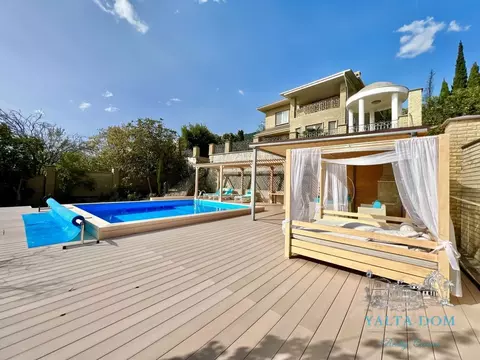 Дом в Крым, Ялта муниципальный округ, Никита пгт ул. Оранжерейная, 12 ...