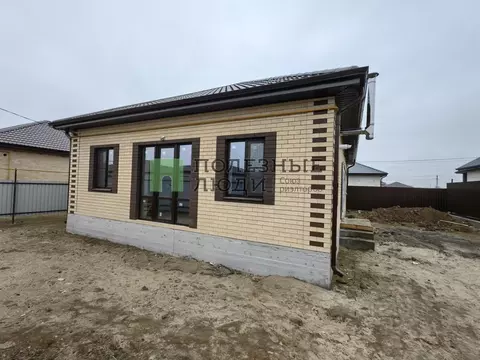 Дом в Астраханская область, Приволжский район, с. Карагали ул. ...