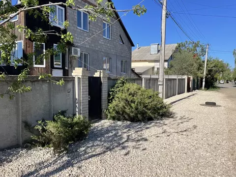 Дом в Саратовская область, Энгельс Светлая ул. (280 м)