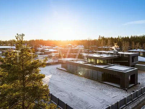 Дом в Ленинградская область, Выборгский район, Первомайское с/пос, ...