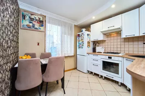 3-к кв. Краснодарский край, Краснодар Российская ул. (73.1 м)