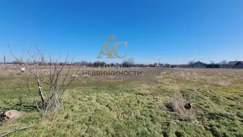 Участок в Крым, Кировский район, Журавское с/пос, с. Новопокровка ул. ...