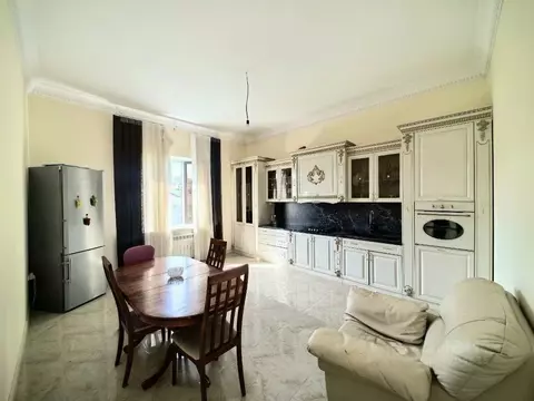 Дом в Кабардино-Балкария, Нальчик ул. Профсоюзная, 226к5 (170 м)